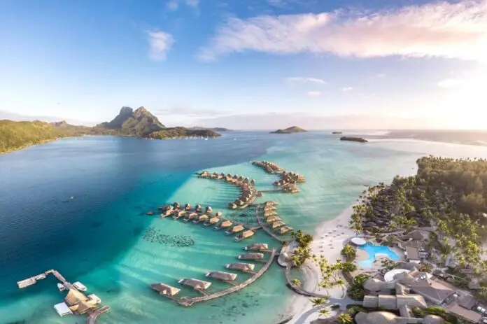 Best Beach in the World: A Closer Look at Bora Bora’s Stunning Beaches 1